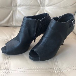 Peep toe shoes Steve Madden